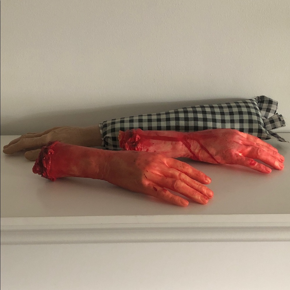 Realistic Severed Hands Halloween Props lot